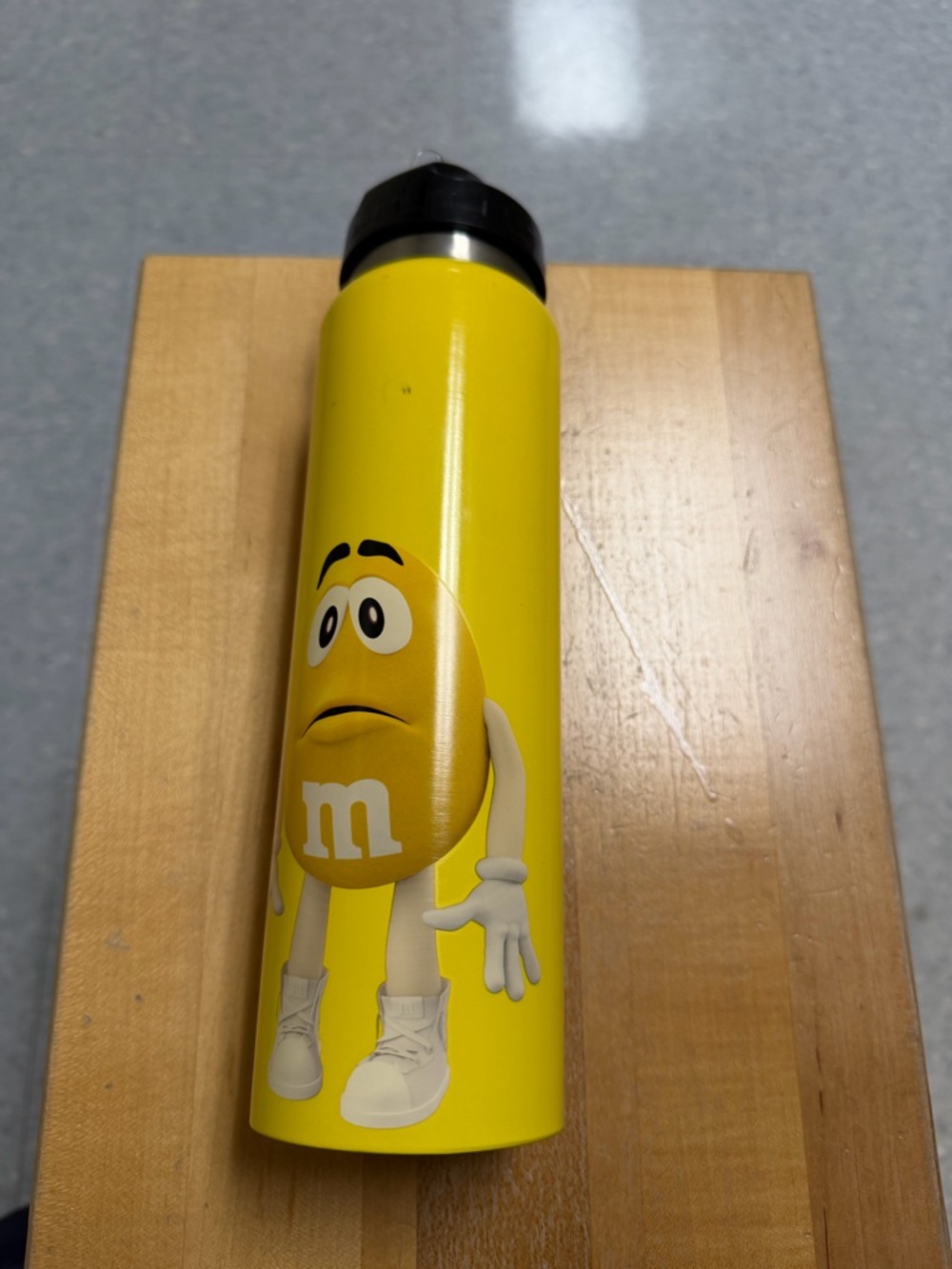 M&M'S Yellow Logo Lid with Black Branding